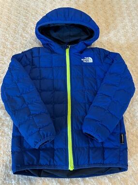 The North Face reversible thermoball hooded jacket